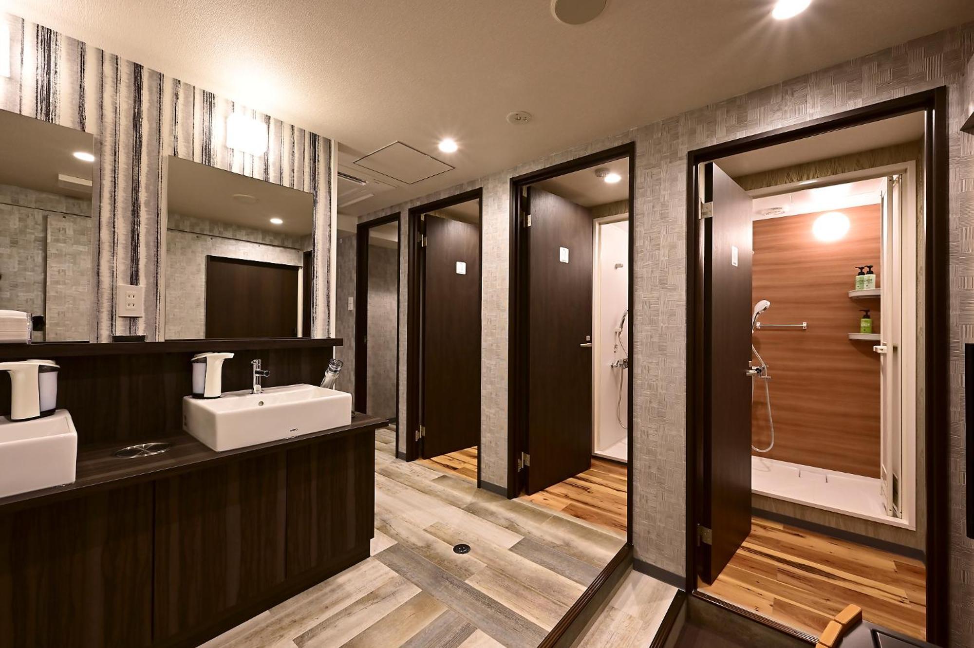 Capsulehotel Tomariya Ueno Tokio