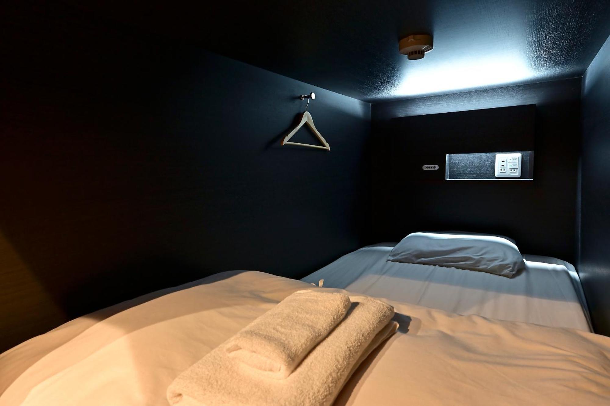 Tomariya Ueno Capsulehotel